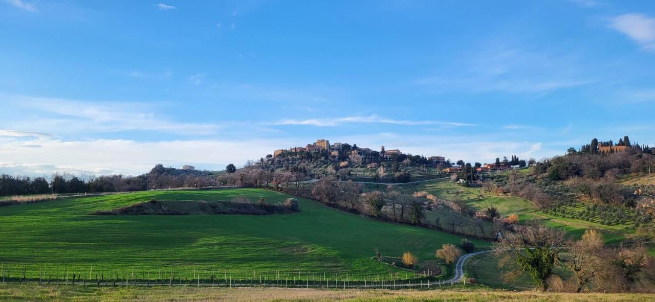 Tenuta Colombaio Bed and Breakfast Casole dʼElsa Εξωτερικό φωτογραφία