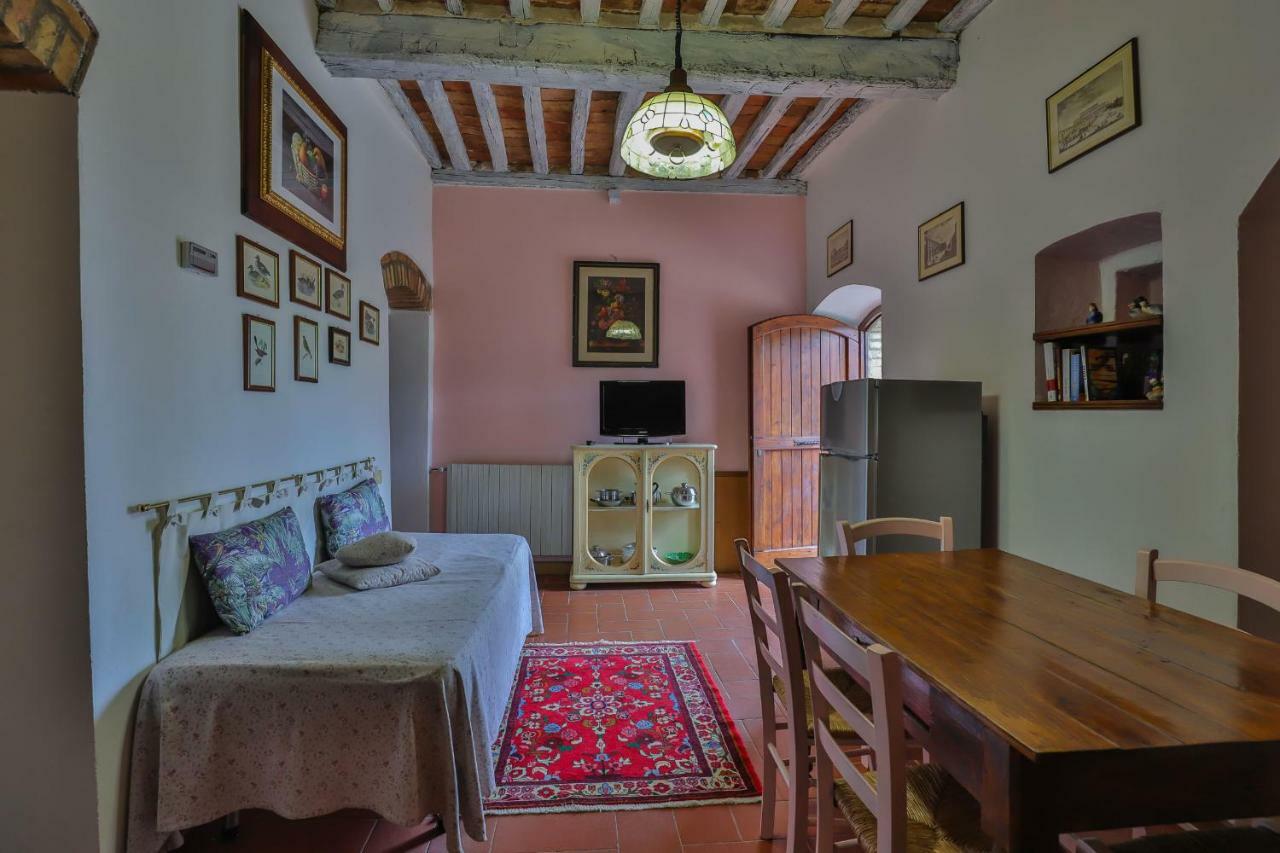 Tenuta Colombaio Bed and Breakfast Casole dʼElsa Εξωτερικό φωτογραφία